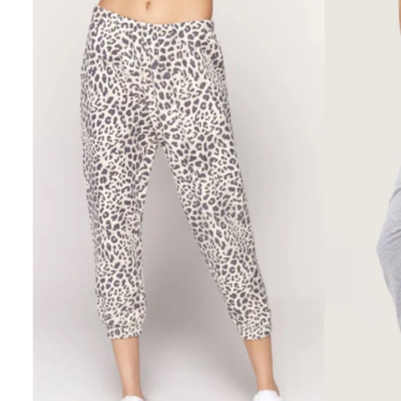 Spiritual gangster cheetah leopard animal print relaxed cropped sweatpants - Picture 2 of 7